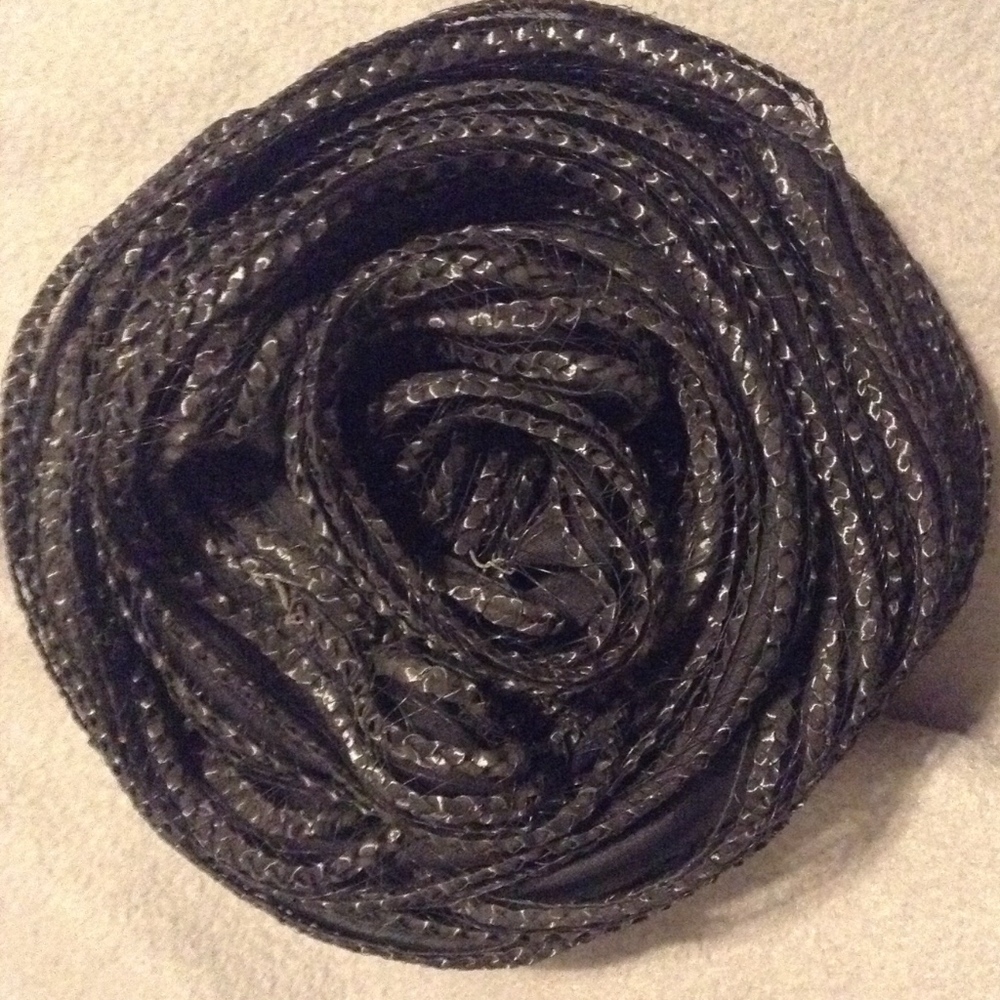 Vintage handmade Viola’ Paris Black hat